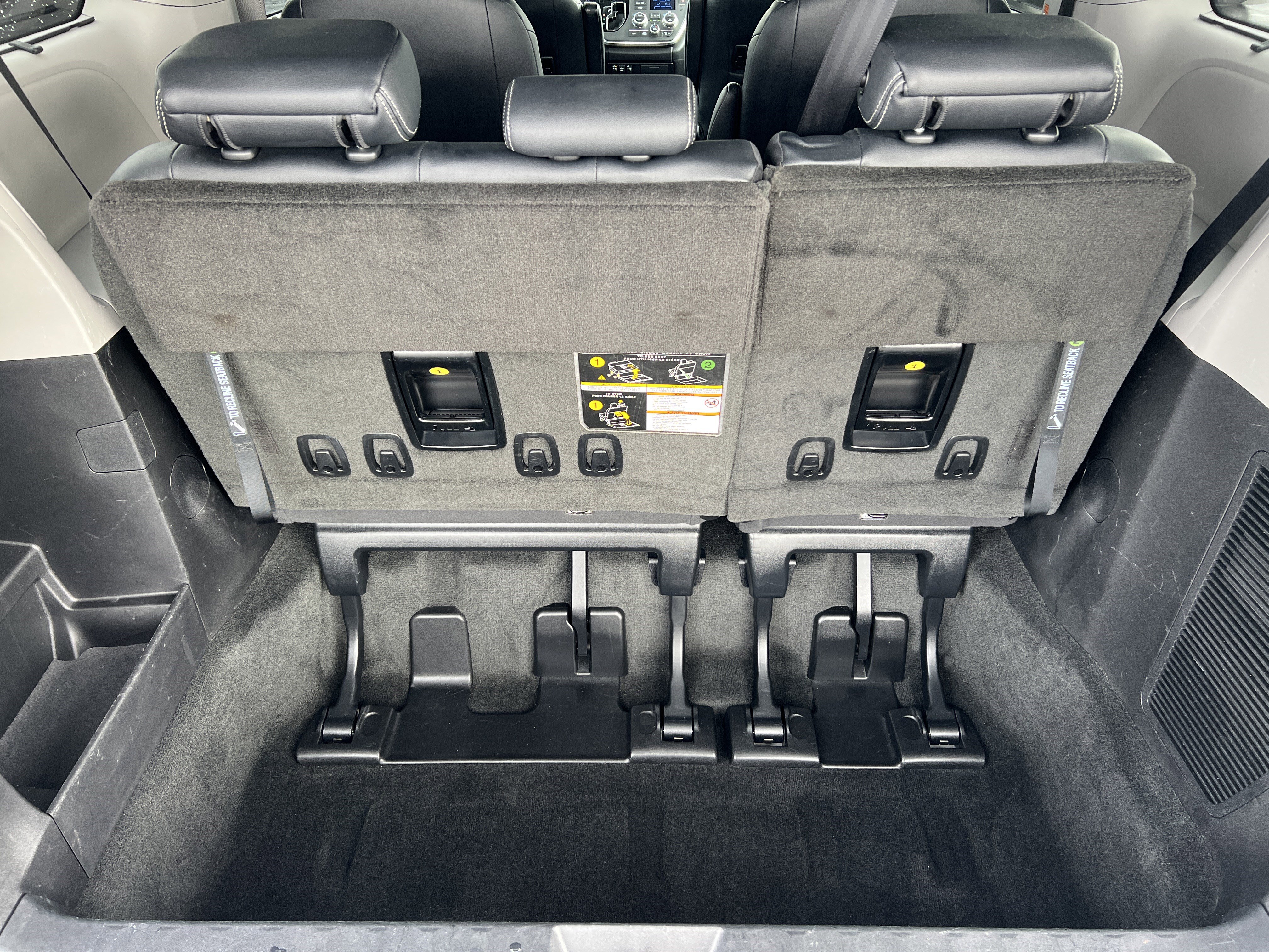 Used 2019 Toyota Sienna SE image 17