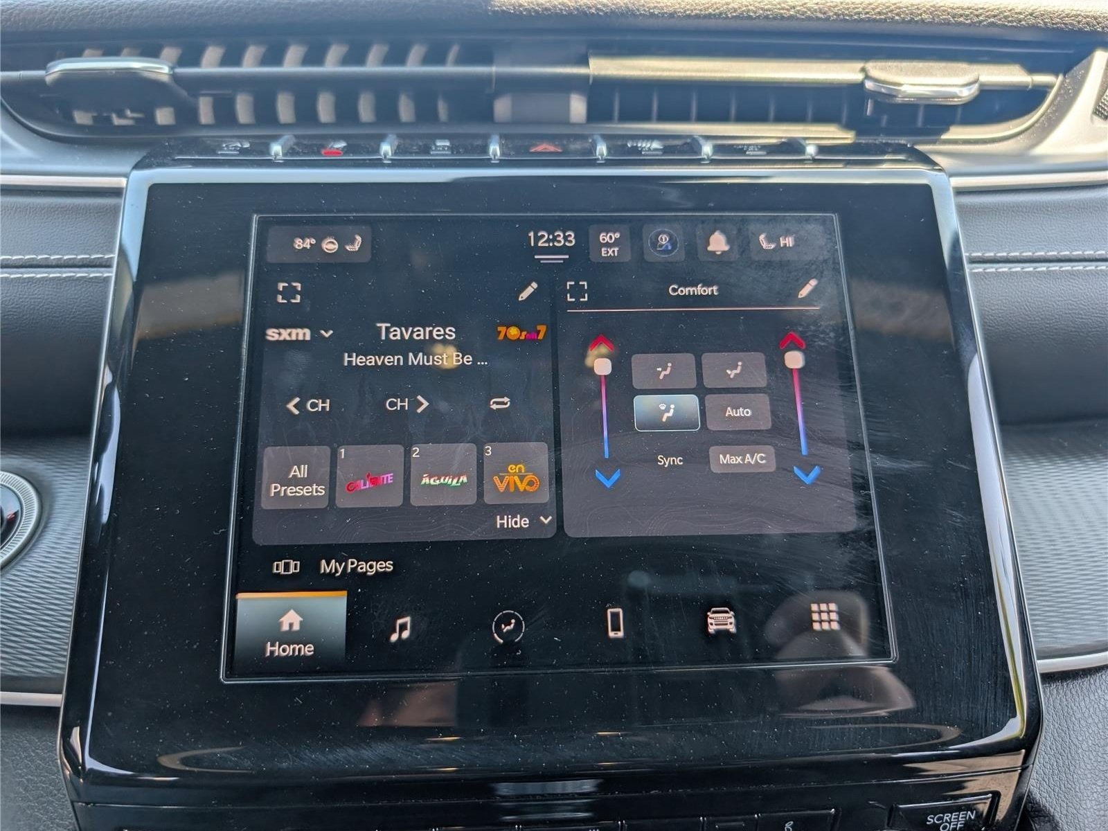 Used 2023 Jeep Grand Cherokee Altitude AWD/4WD image 29