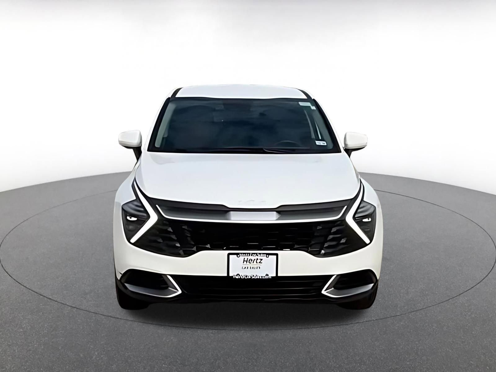 Used 2025 Kia Sportage LX image 4