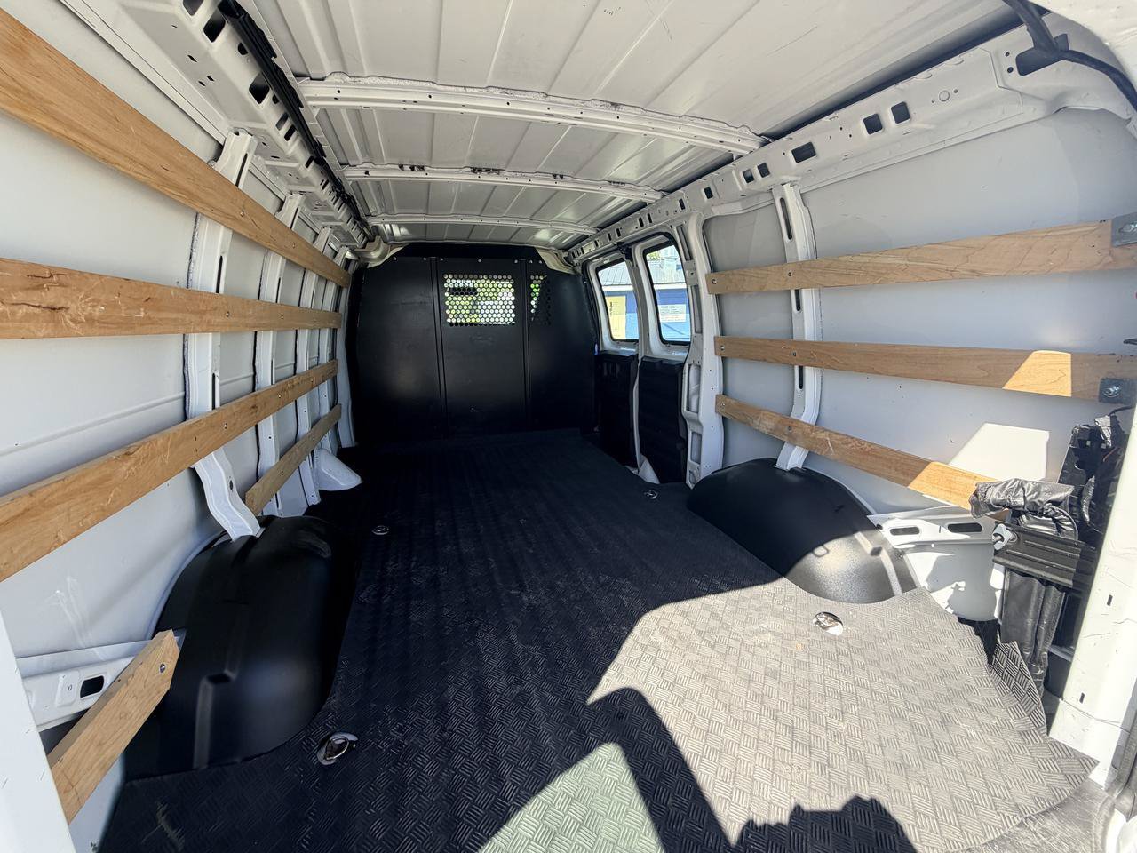 Used 2025 Chevrolet Express 2500 w/ Driver Convenience Package RWD image 8