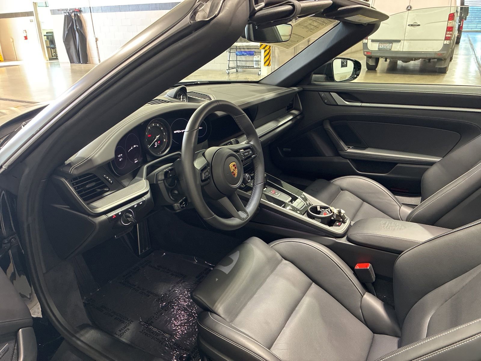 Used 2024 Porsche 911 Targa 4 image 9