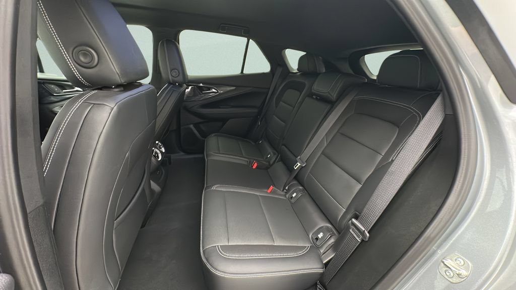 Used 2024 Chevrolet Blazer EV LT AWD/4WD image 11