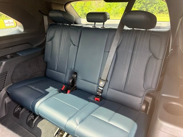 Certified 2025 Cadillac Escalade IQ Luxury 2 w/ LPO, Premium Carpet Package AWD/4WD image 29