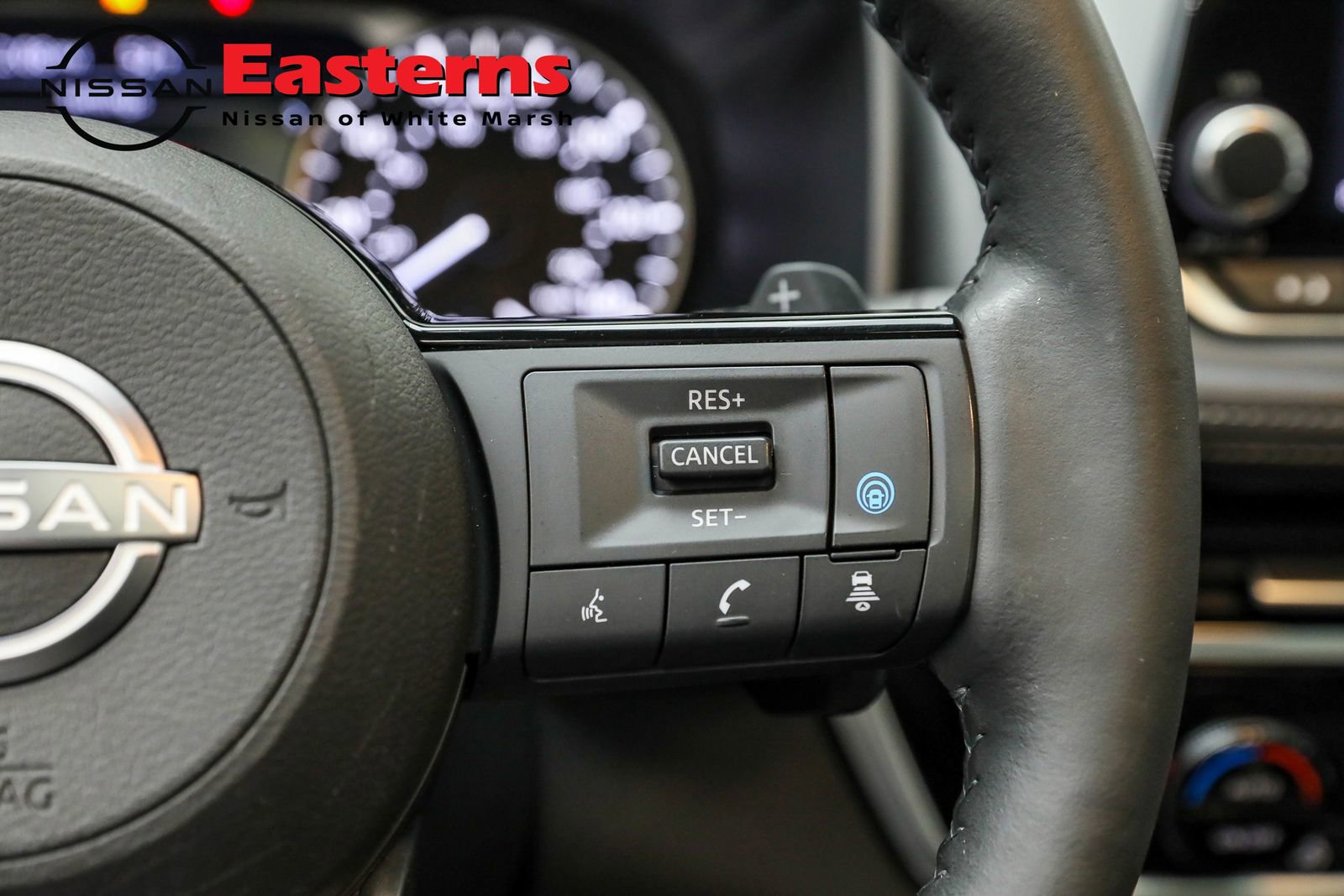 Used 2022 Nissan Rogue SL image 16