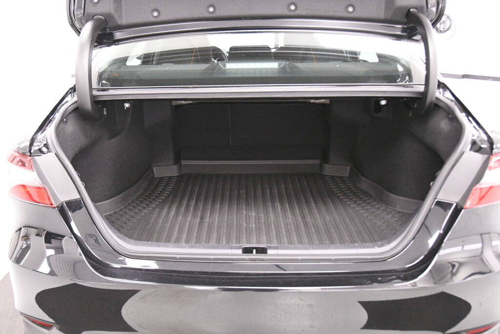 Used 2022 Toyota Camry LE FWD image 20