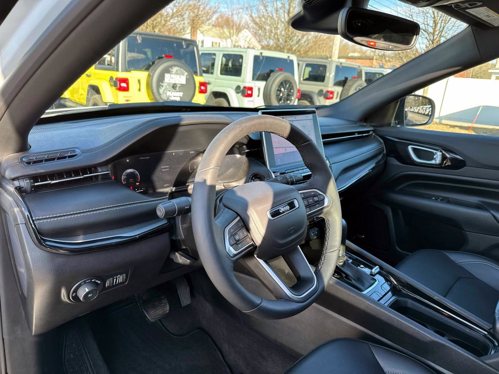 Used 2024 Jeep Compass Limited w/ High Altitude Package image 9