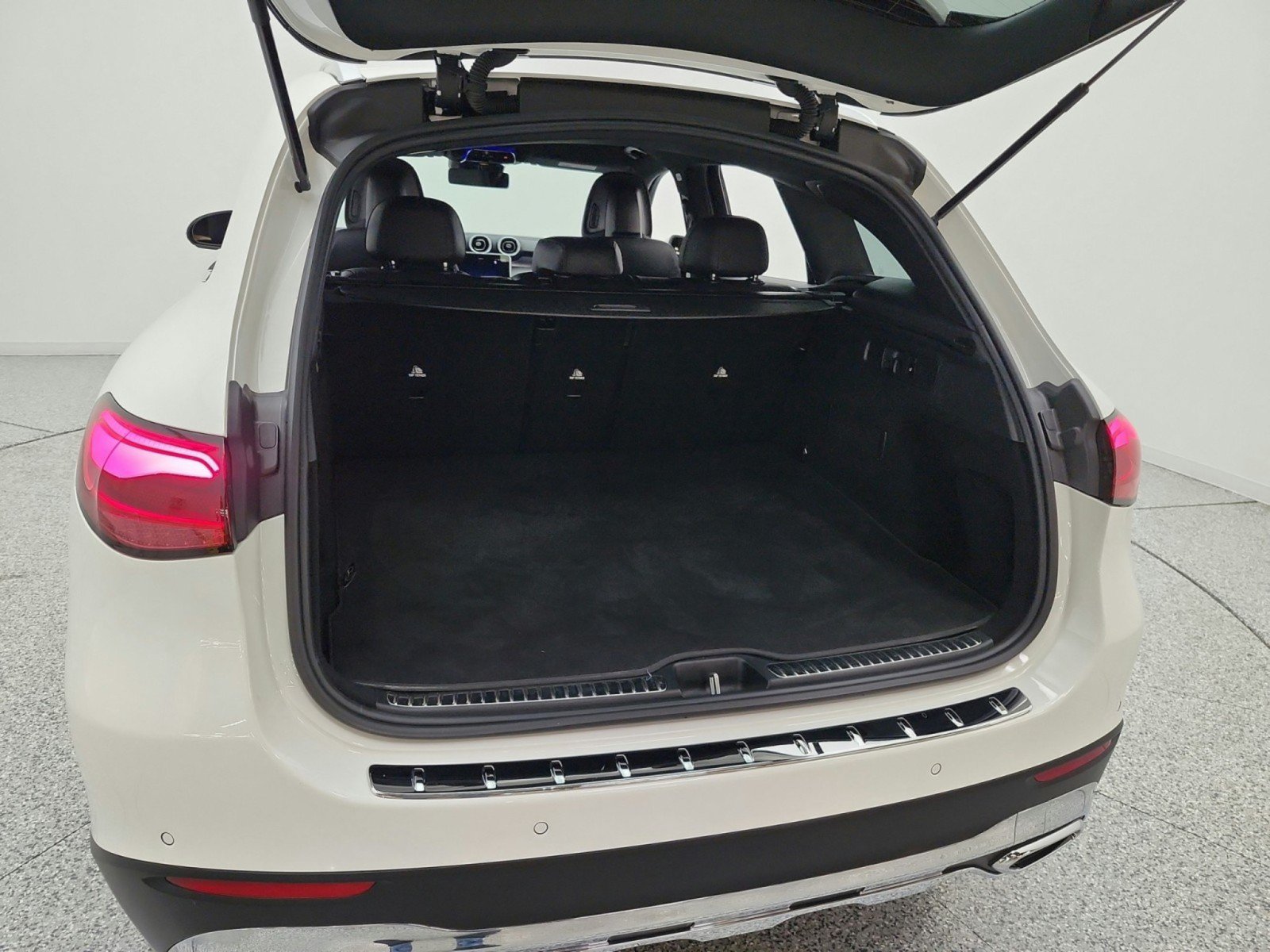 Certified 2026 Mercedes-Benz GLC 300 image 20