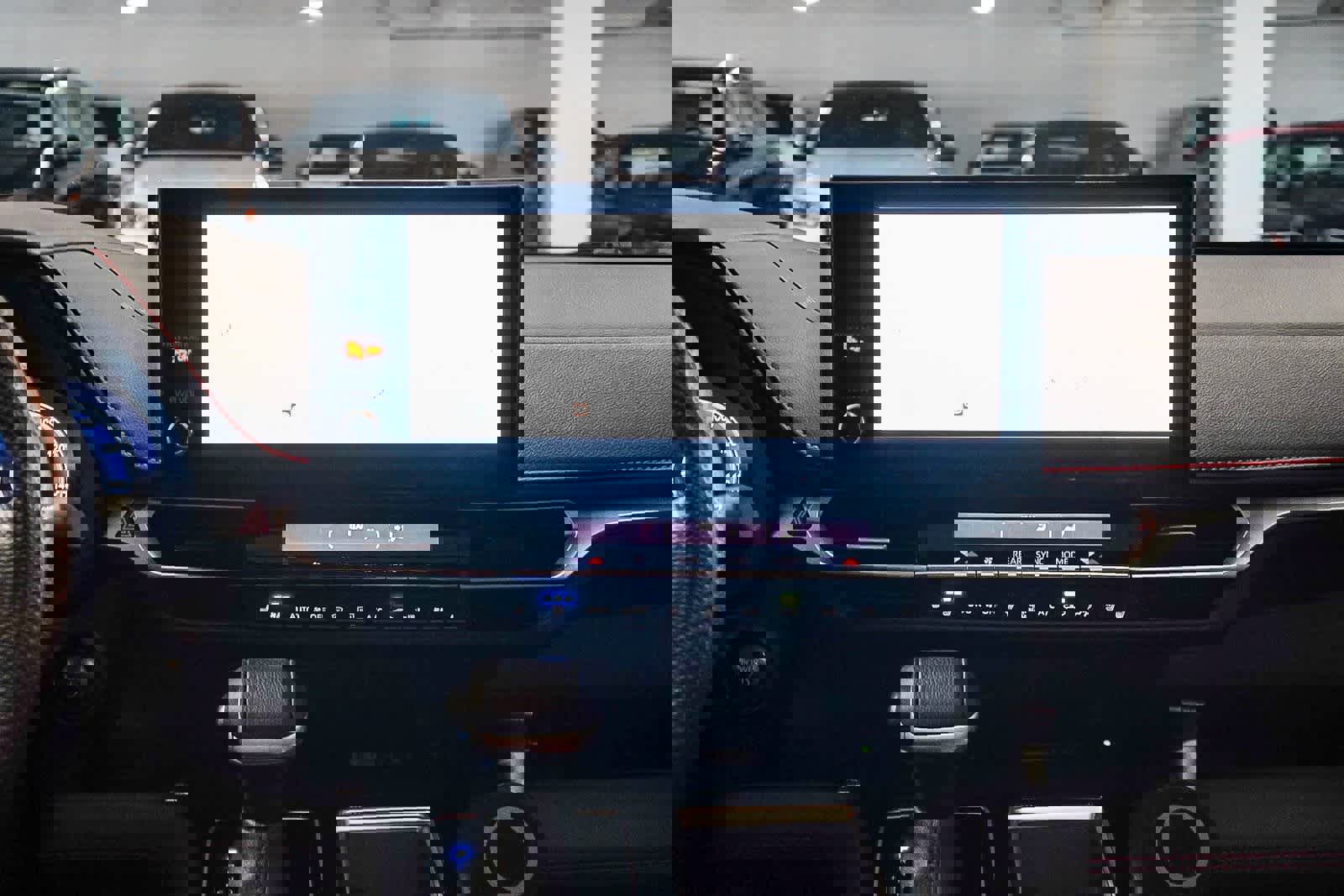 Used 2025 Toyota Sienna XSE image 13