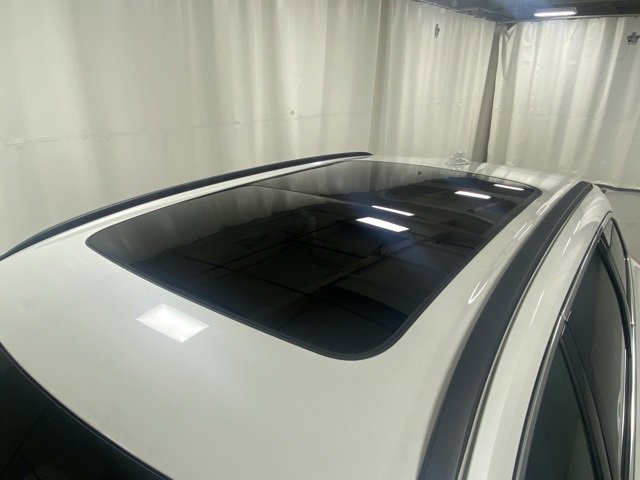 Used 2023 Volvo XC60 B5 Core w/ Climate Package image 6