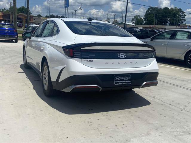 New 2025 Hyundai Sonata SE FWD image 4