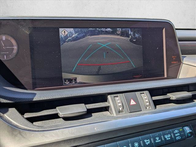 Used 2020 Lexus ES 300h w/ Premium Package image 14