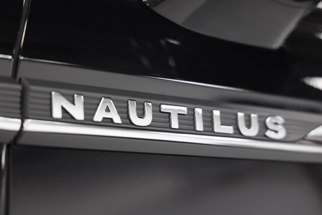 Used 2023 Lincoln Nautilus Reserve w/ Equipment Group 201A AWD/4WD image 8