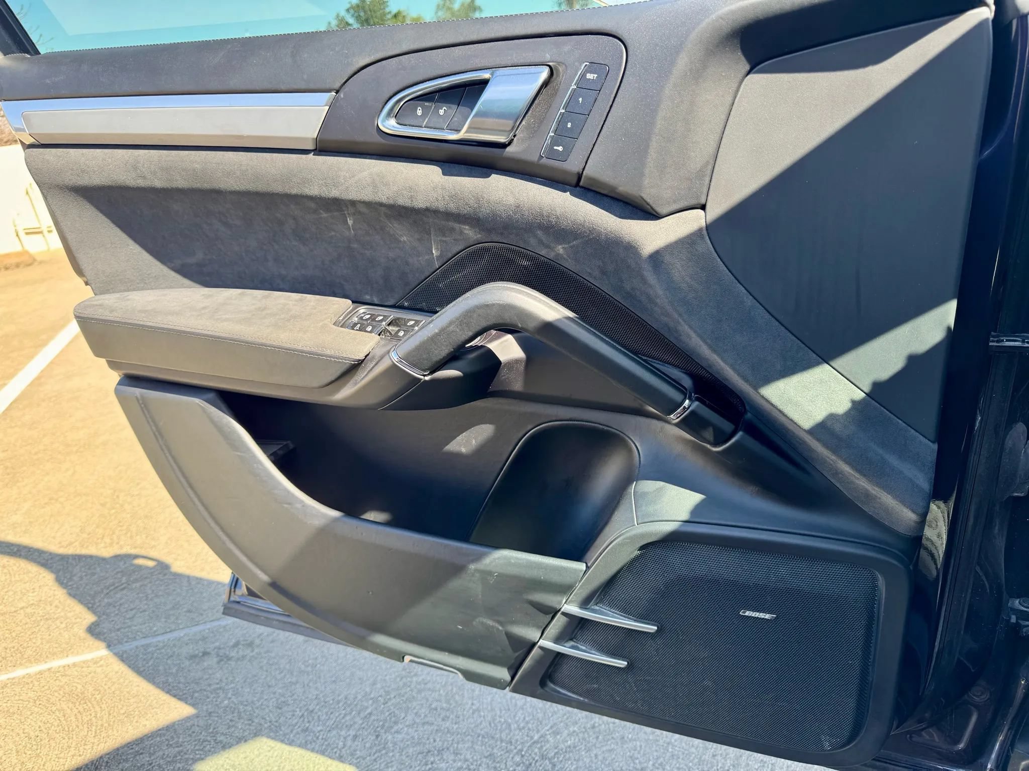 Used 2018 Porsche Cayenne GTS w/ Premium Package Plus AWD/4WD image 27
