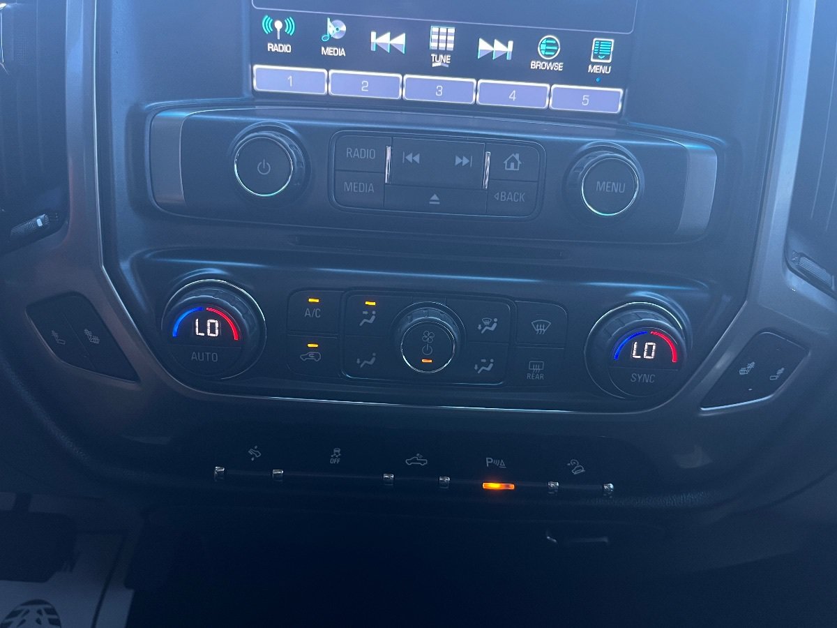 Used 2018 Chevrolet Silverado 1500 LT w/ All Star Edition AWD/4WD image 16