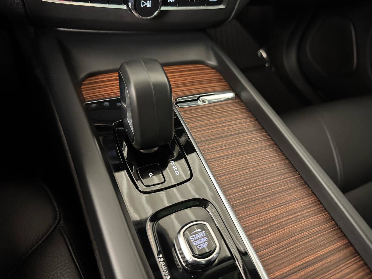 Used 2023 Volvo XC60 T8 Plus w/ Climate Package image 30