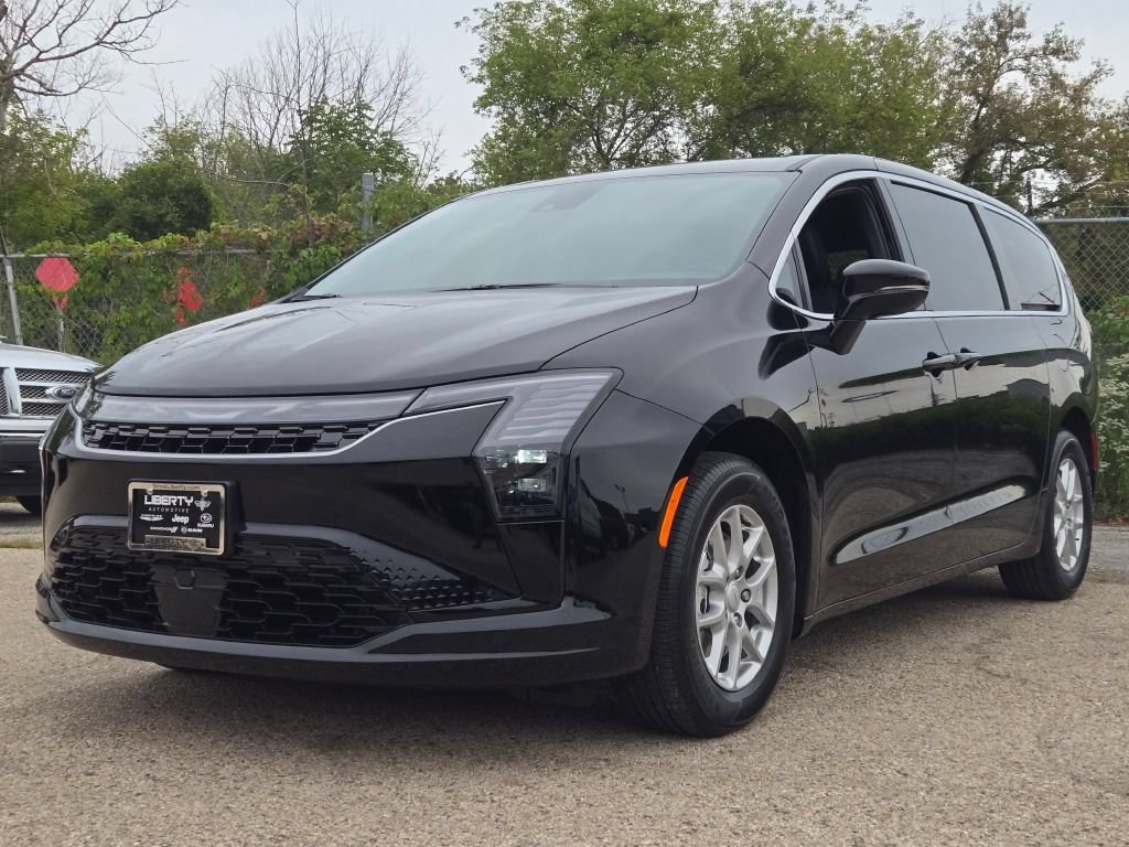 New 2027 Chrysler Pacifica Select FWD image 5