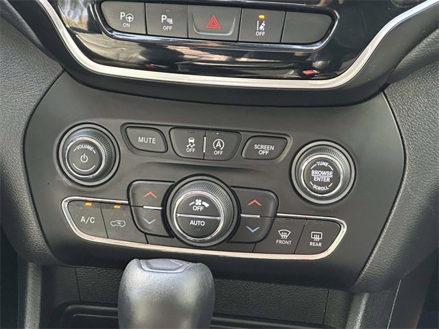 Used 2021 Jeep Cherokee Limited w/ Mopar Interior Package image 12