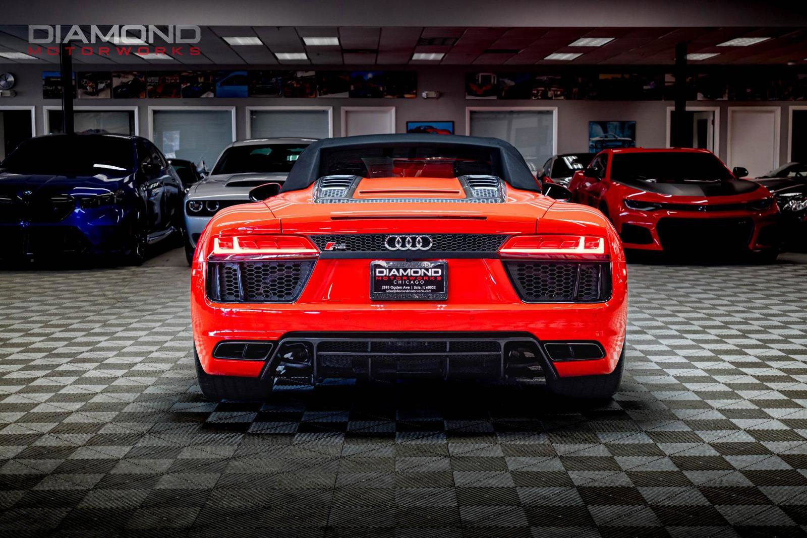 Used 2018 Audi R8 V10 w/ Carbon Exterior Package image 34