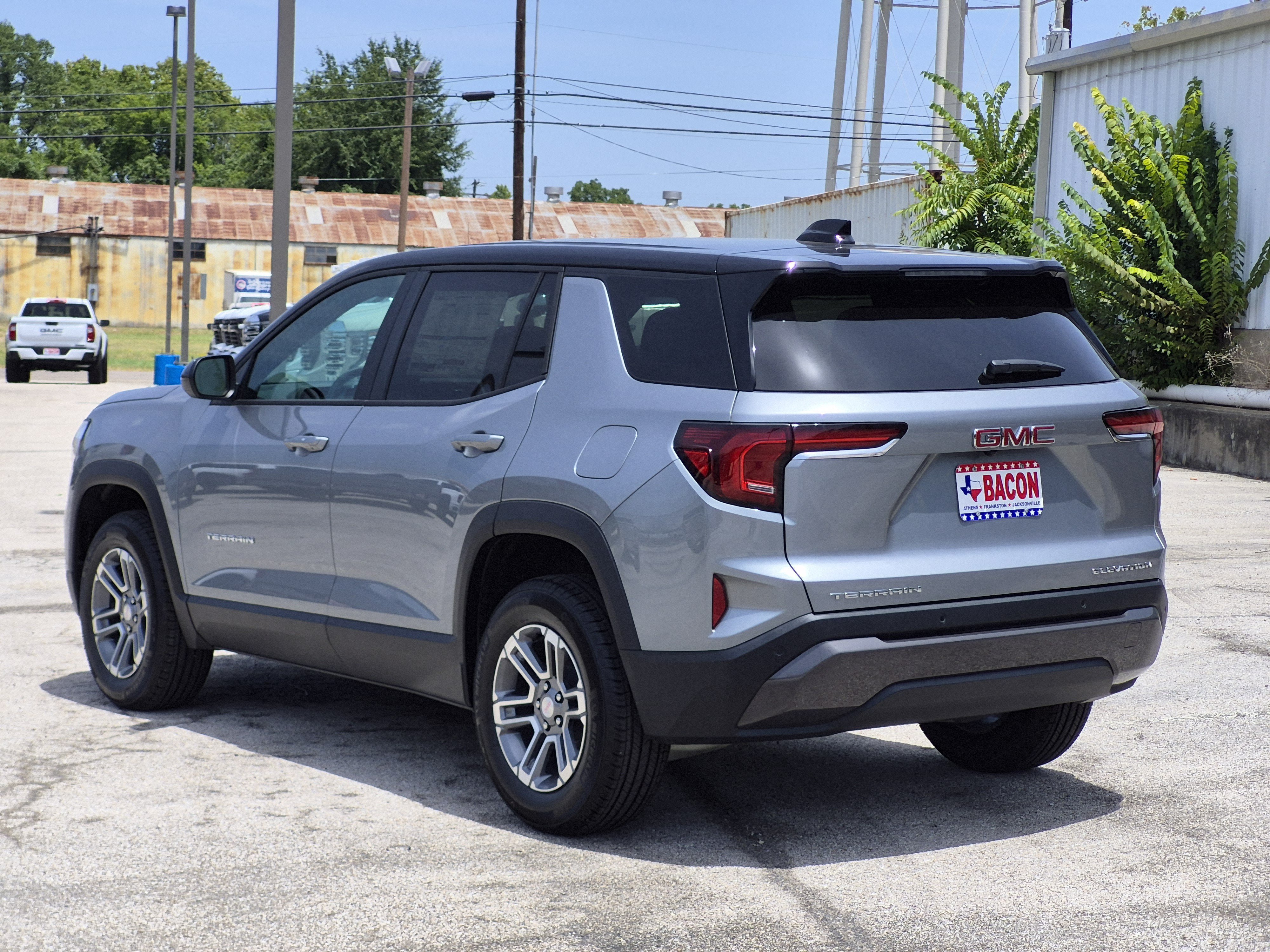New 2026 GMC Terrain Elevation FWD image 3