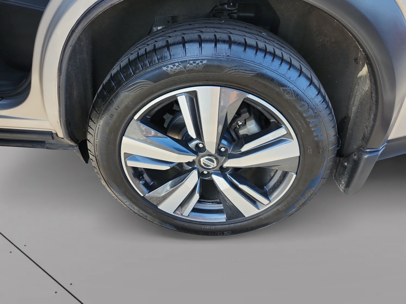 Used 2021 Nissan Rogue Platinum AWD/4WD image 14