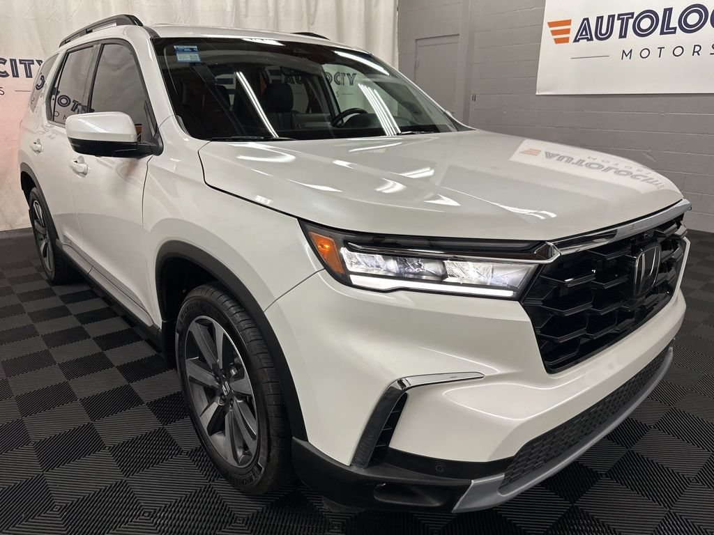 Used 2024 Honda Pilot Elite image 3