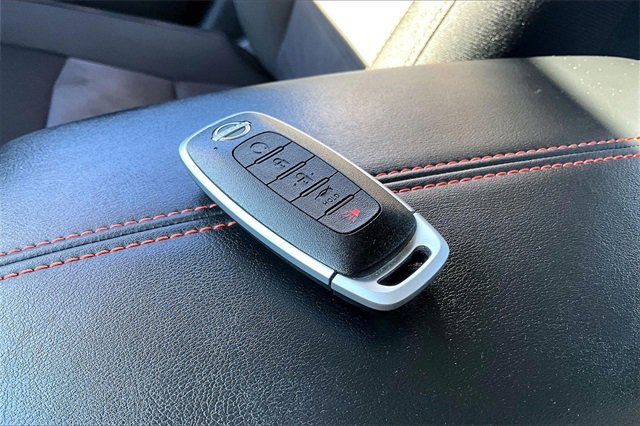 Certified 2025 Nissan Sentra SR image 33