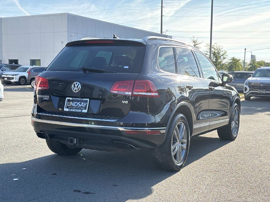 Used 2015 Volkswagen Touareg VR6 AWD/4WD image 3