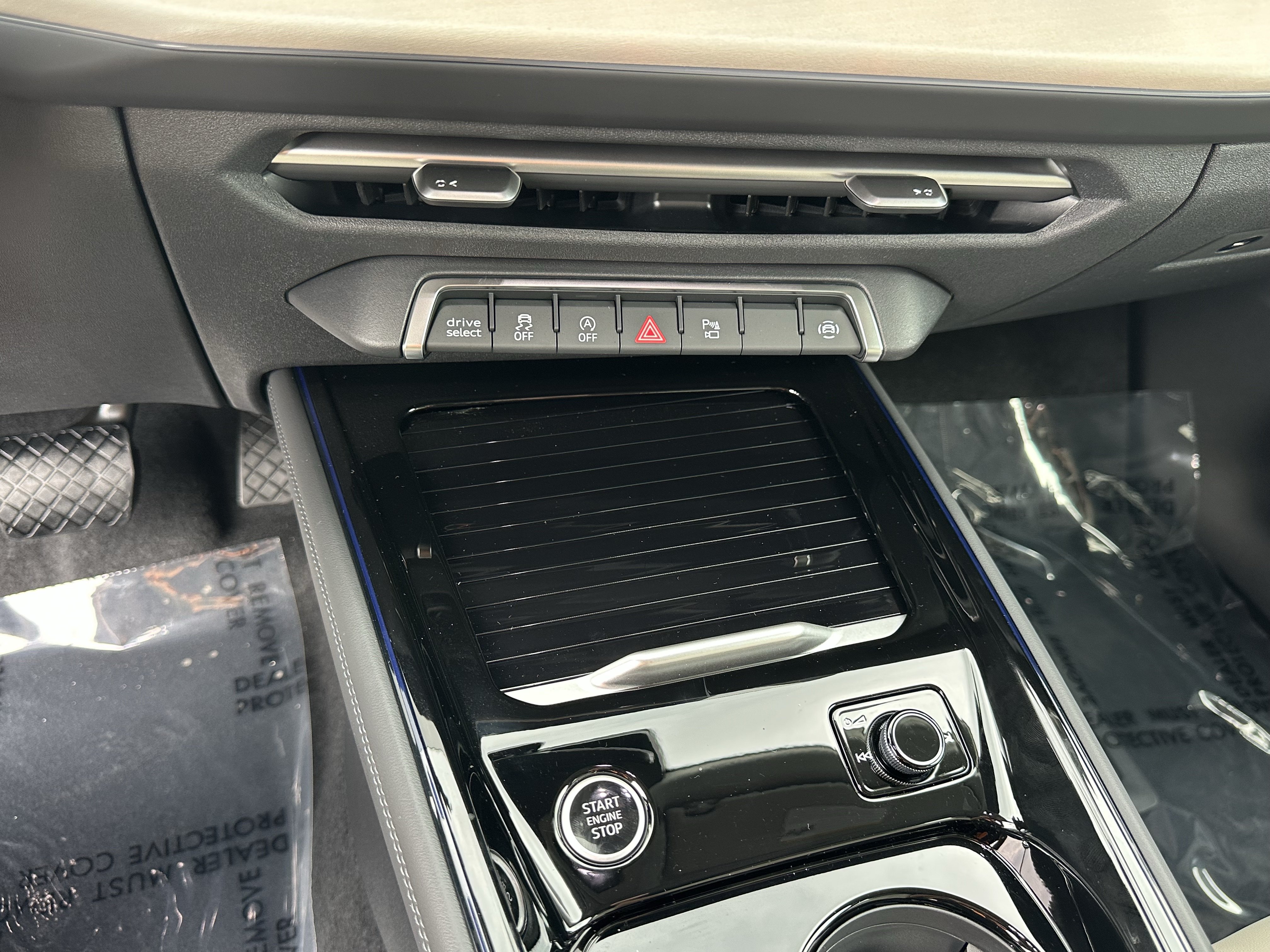 New 2026 Audi Q3 quattro 2.0T AWD/4WD image 23