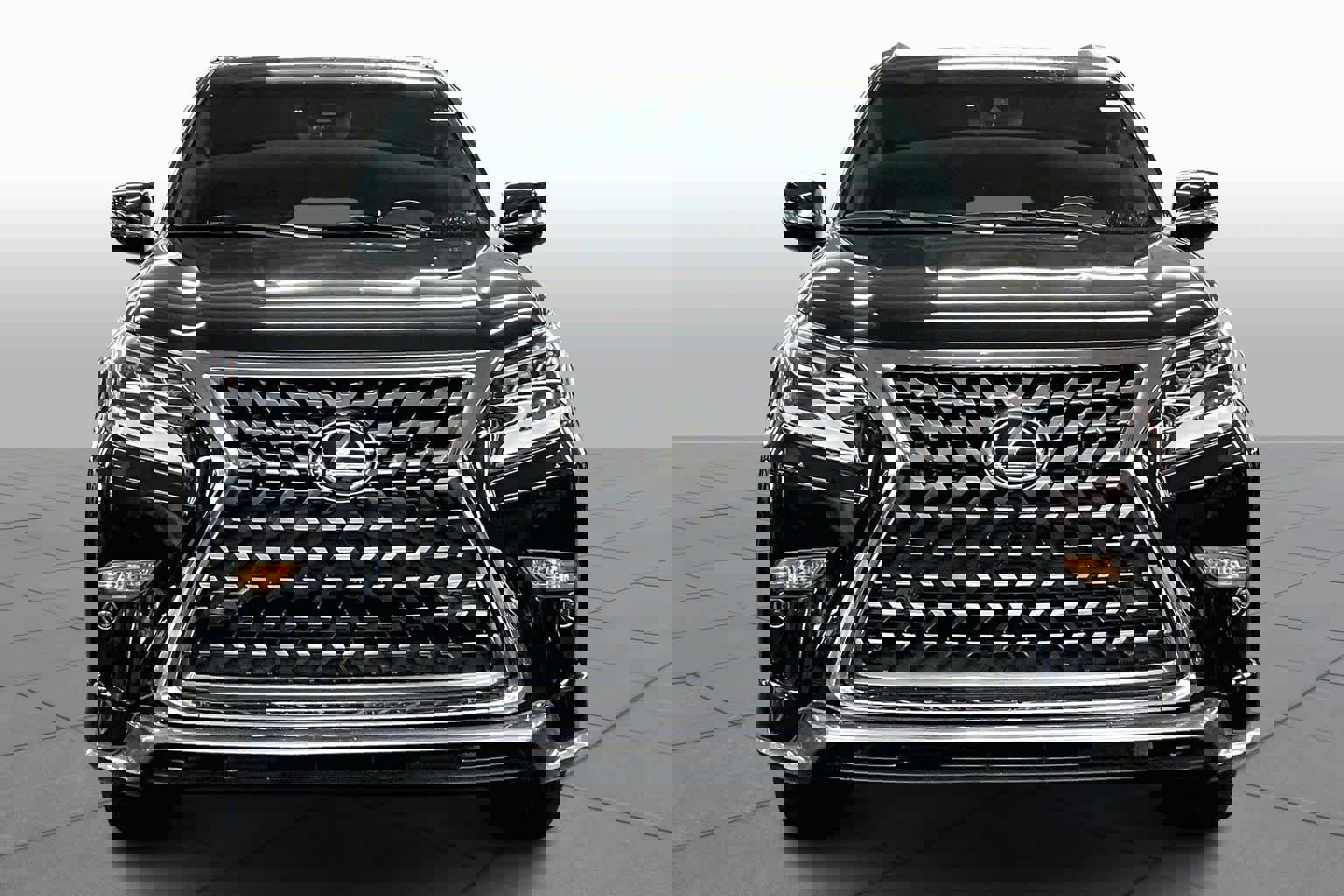 Used 2023 Lexus GX 460 Premium w/ Accessory Package image 4