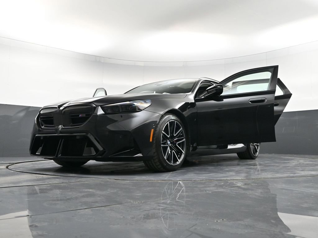 Used 2025 BMW M5 Touring image 42
