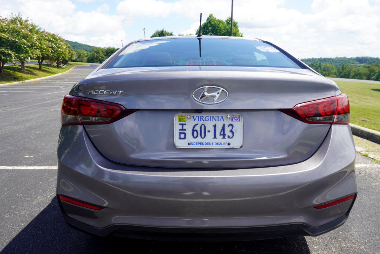 Used 2022 Hyundai Accent SE image 6