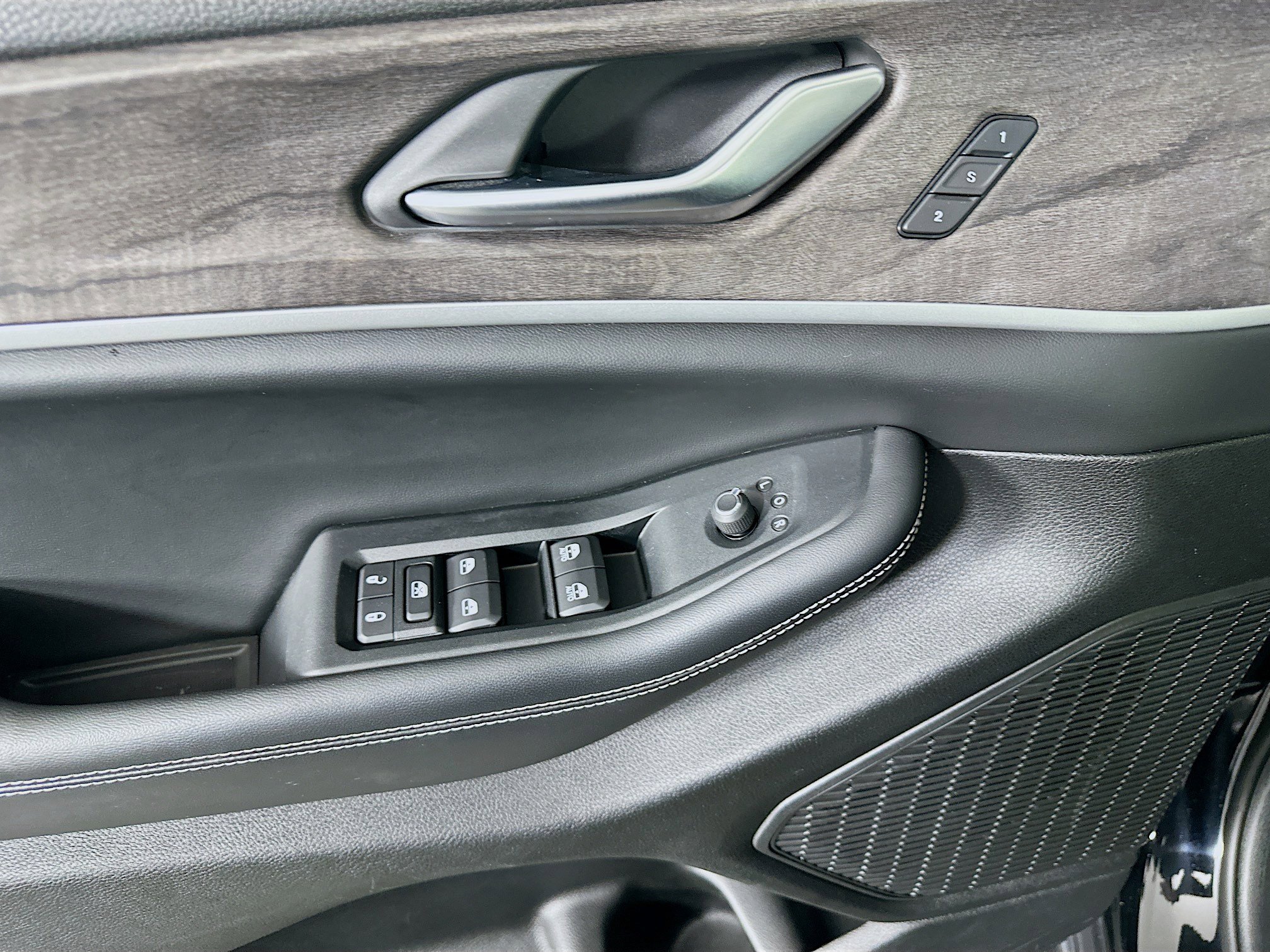 Used 2023 Jeep Grand Cherokee L Limited image 15