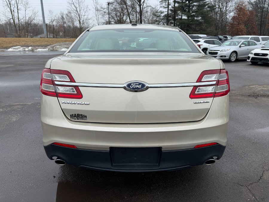 Used 2017 Ford Taurus SE image 4