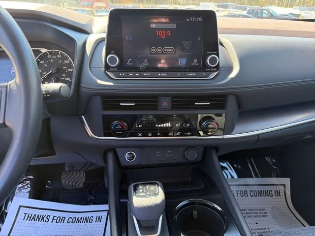 Used 2023 Nissan Rogue SV image 17