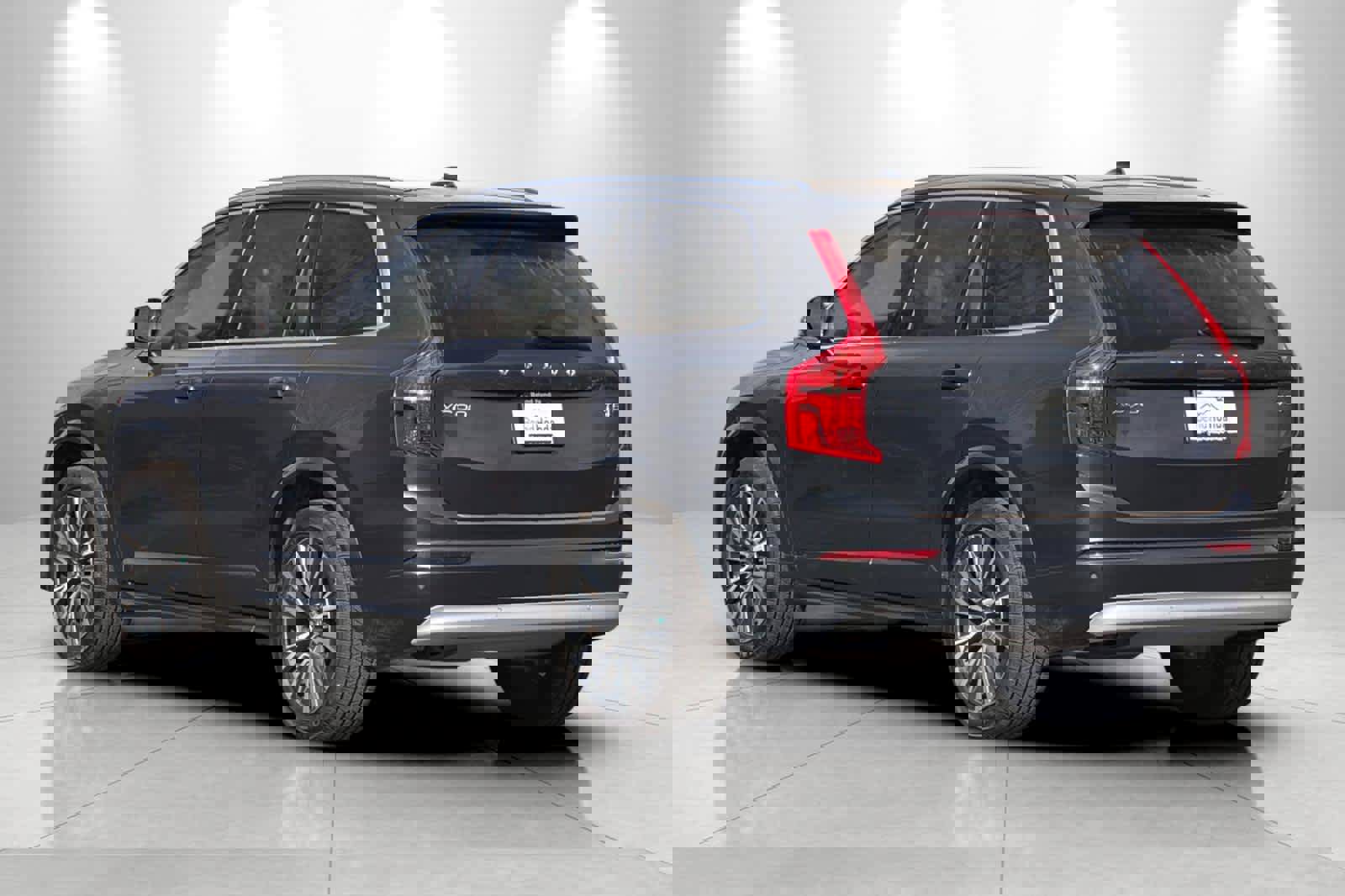 Used 2022 Volvo XC90 T5 Momentum w/ Protection Package image 6