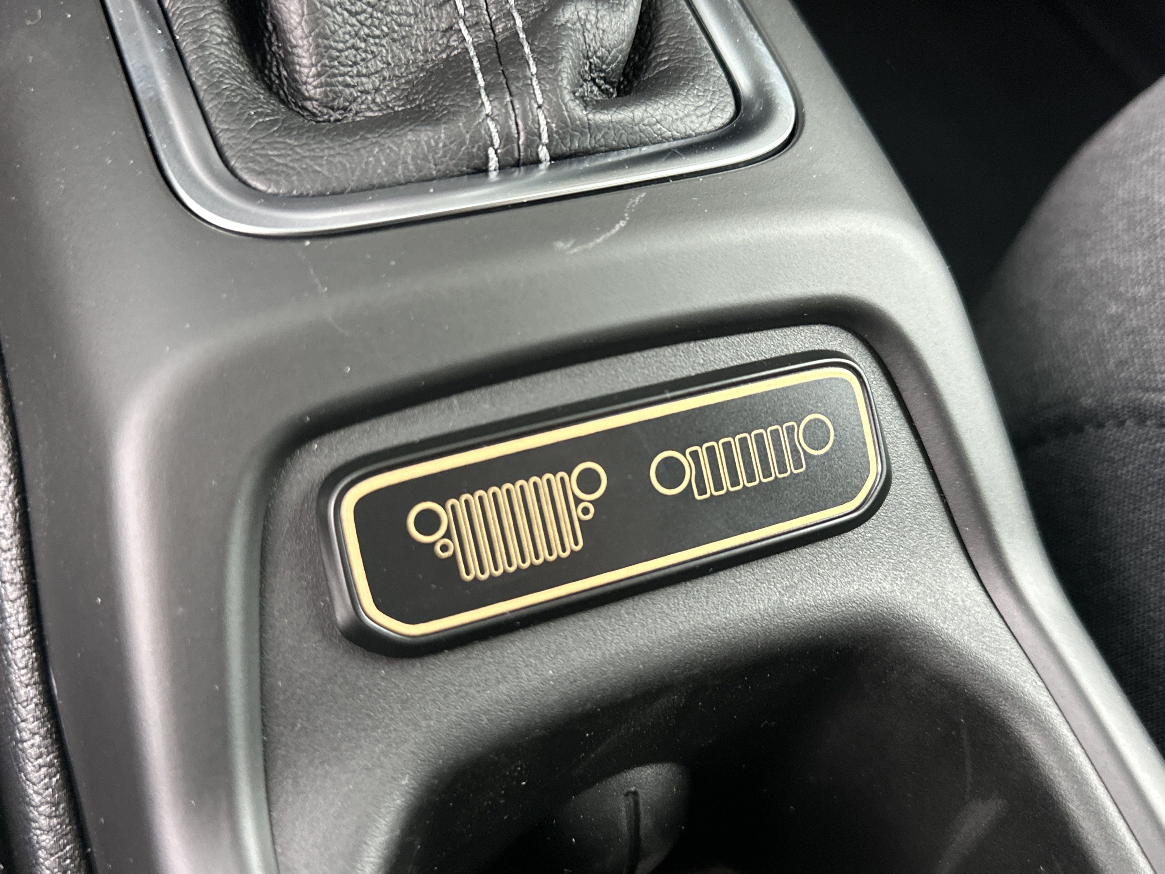 New 2026 Jeep Gladiator Sport AWD/4WD image 5