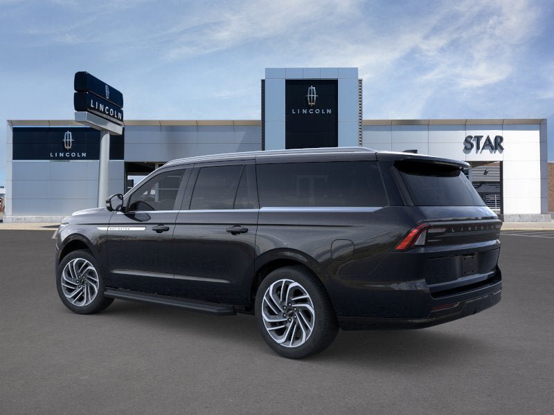 New 2026 Lincoln Navigator L Premier AWD/4WD image 4