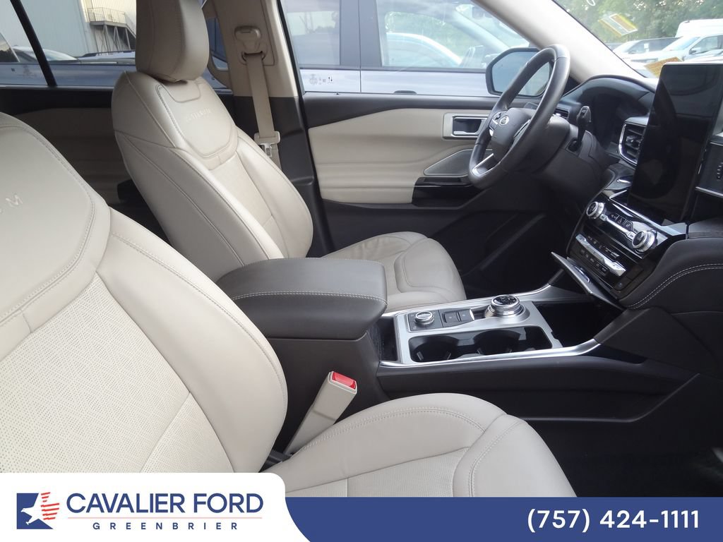 Used 2023 Ford Explorer Platinum w/ Technology Package AWD/4WD image 10
