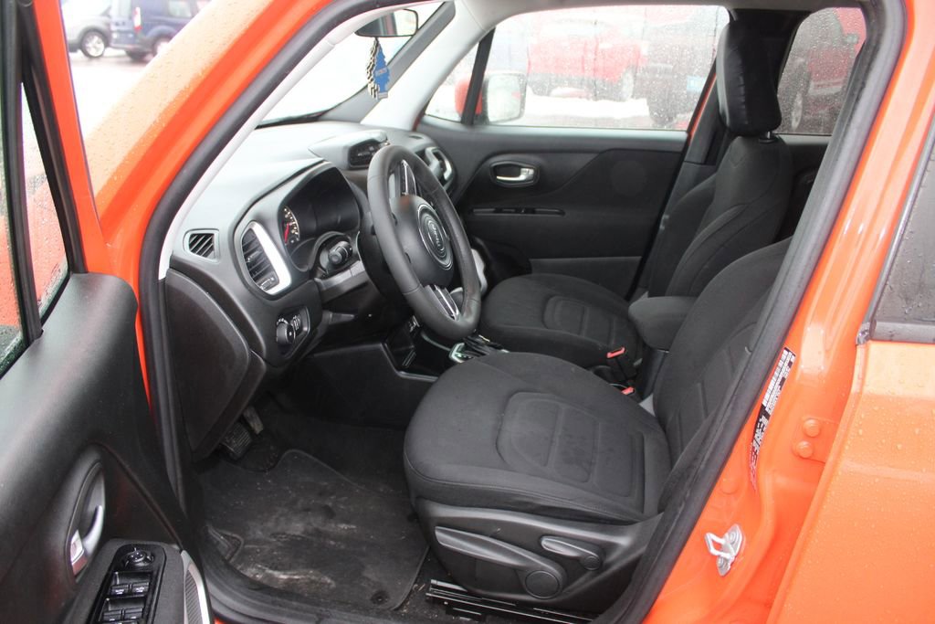 Used 2019 Jeep Renegade Latitude image 16