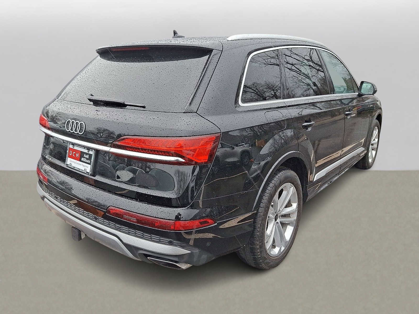 Used 2025 Audi Q7 2.0T Premium w/ Convenience Package image 3