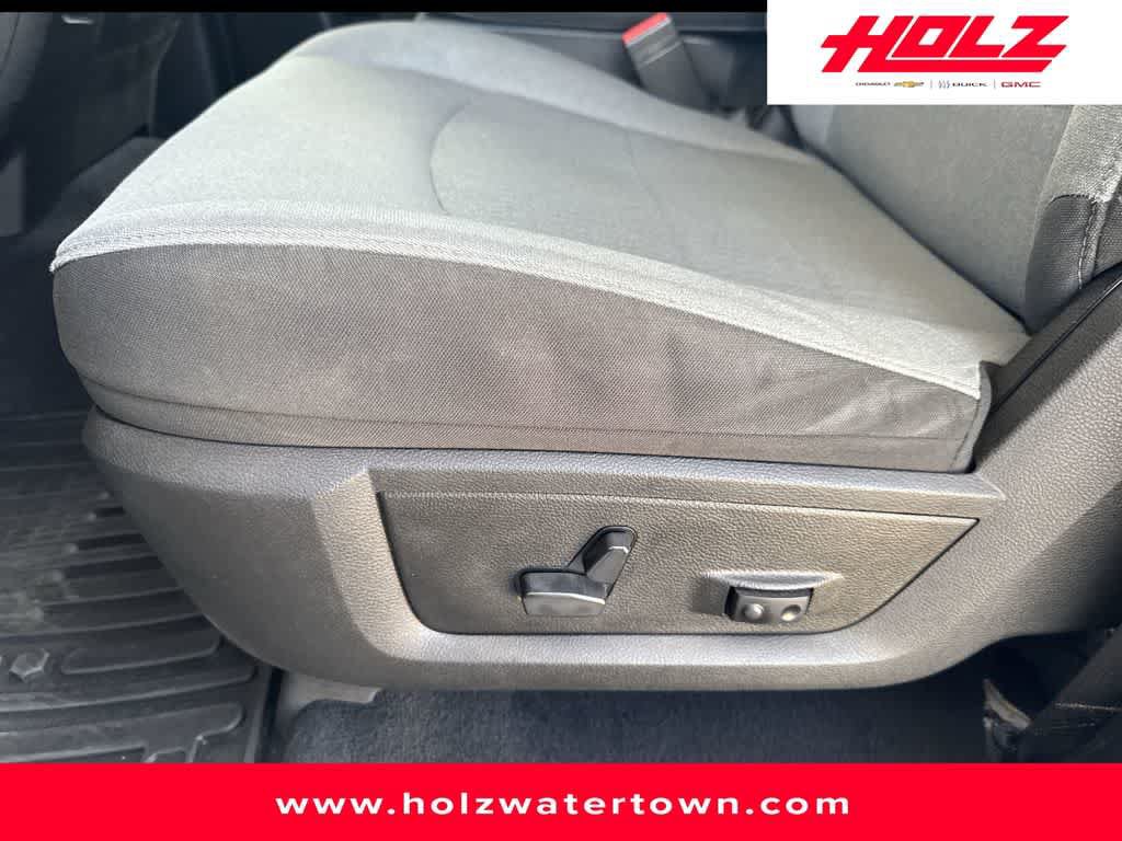 Used 2023 RAM 1500 Classic SLT AWD/4WD image 11