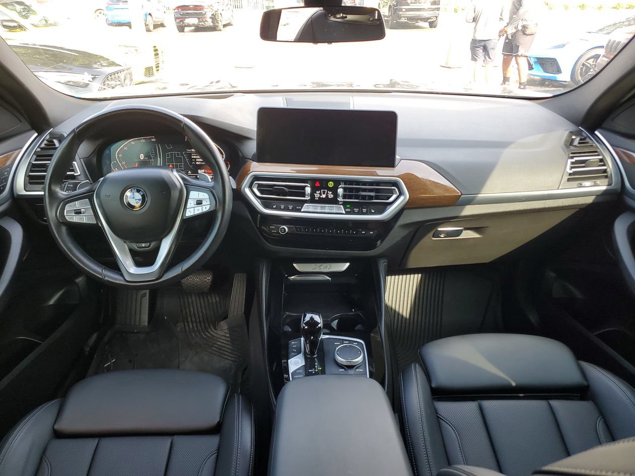 Used 2024 BMW X4 xDrive30i w/ Premium Package AWD/4WD image 11