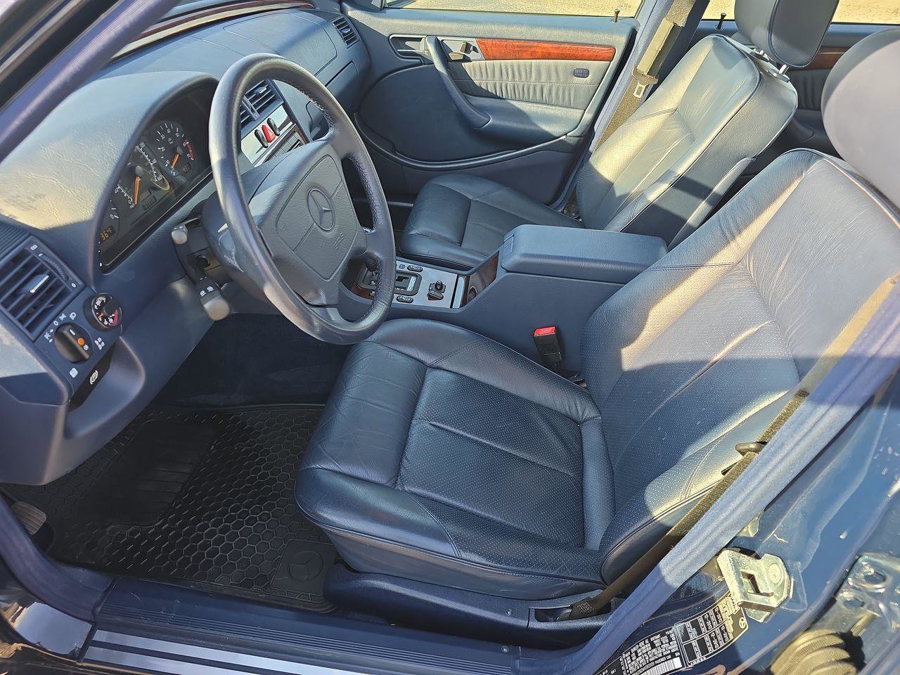 Used 1998 Mercedes-Benz C 230 image 4