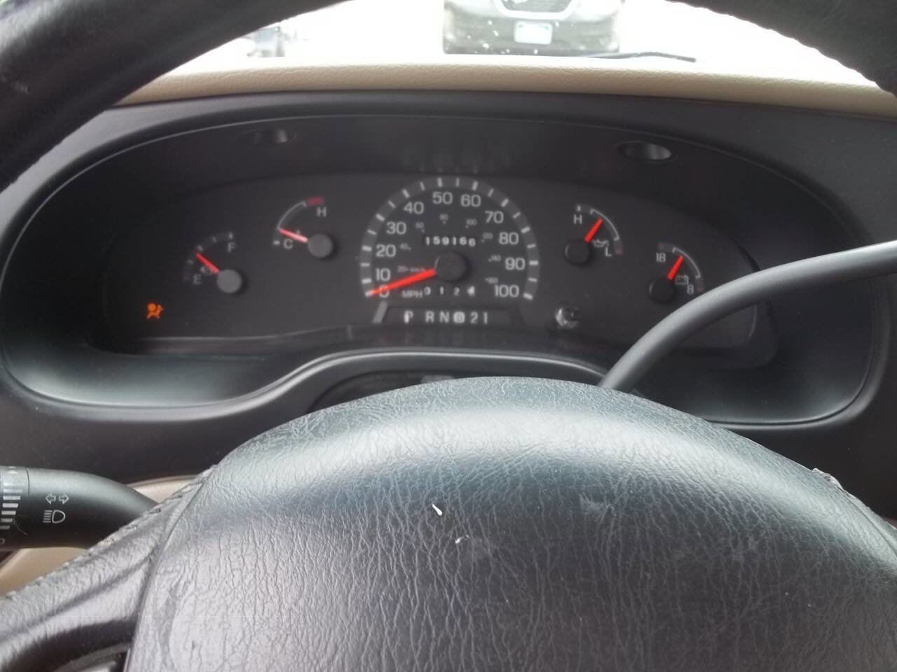 Used 2001 Ford E-150 and Econoline 150 RWD image 9