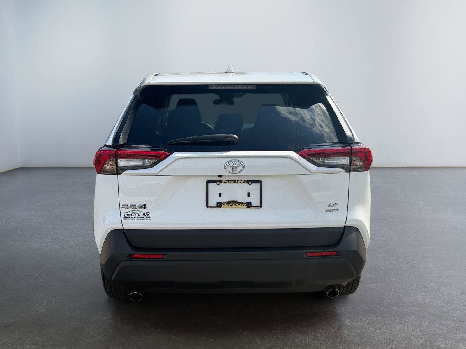 Used 2022 Toyota RAV4 LE image 4
