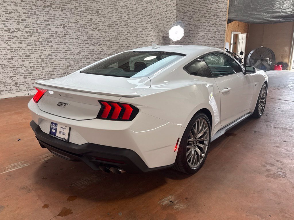 Used 2025 Ford Mustang GT Premium RWD image 7