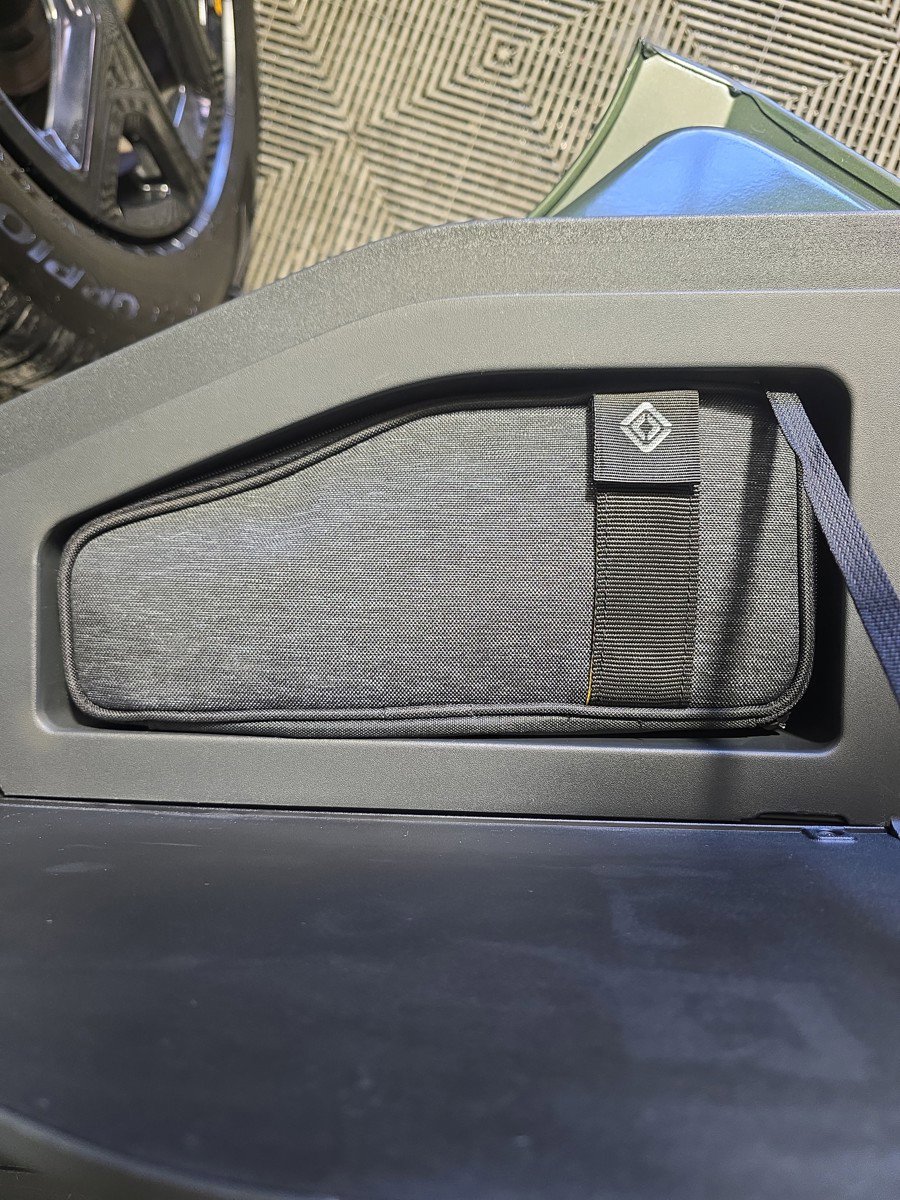 Used 2022 Rivian R1T Launch Edition image 32