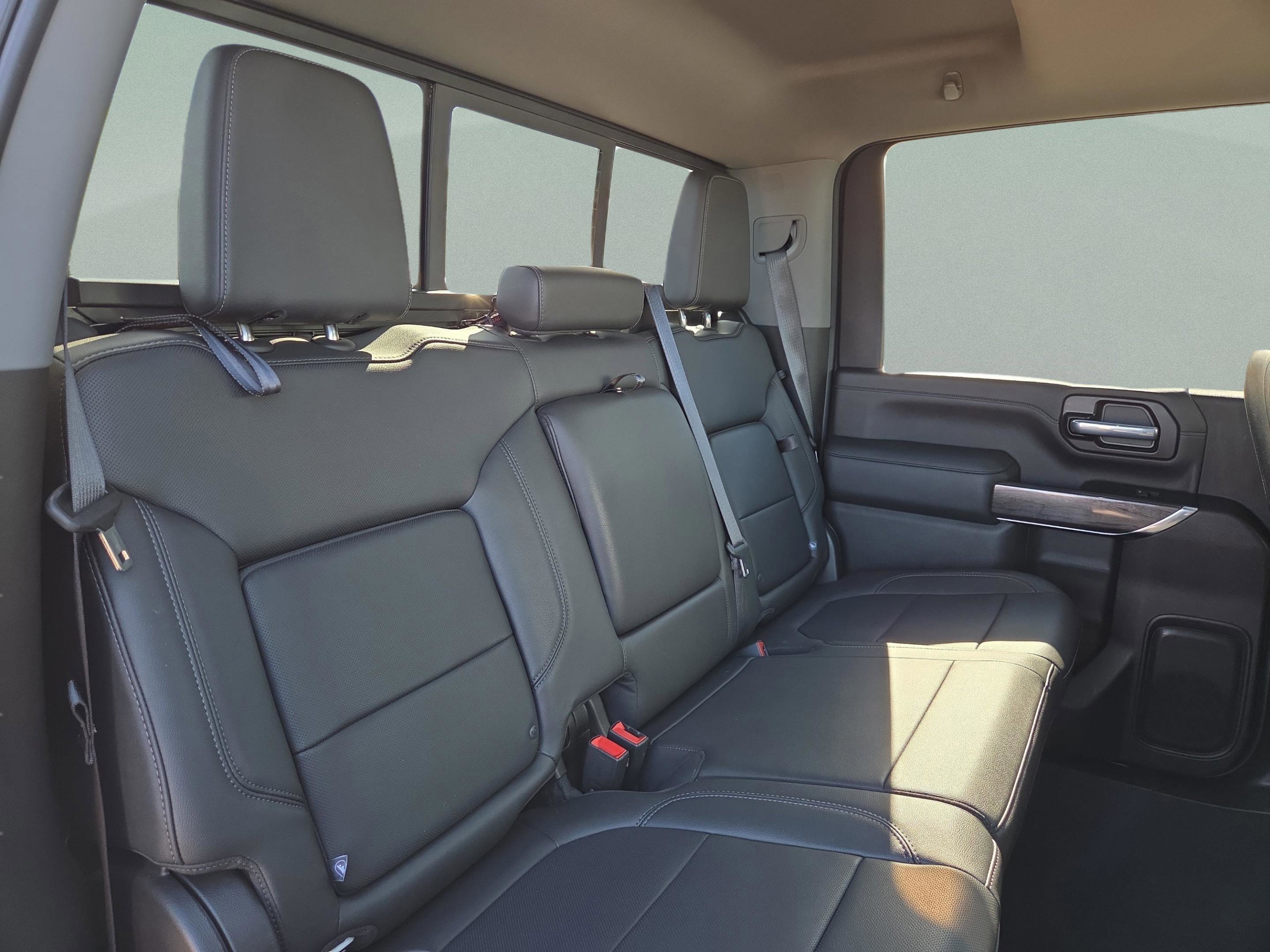 Used 2022 Chevrolet Silverado 2500 LTZ w/ LTZ Plus Package image 32