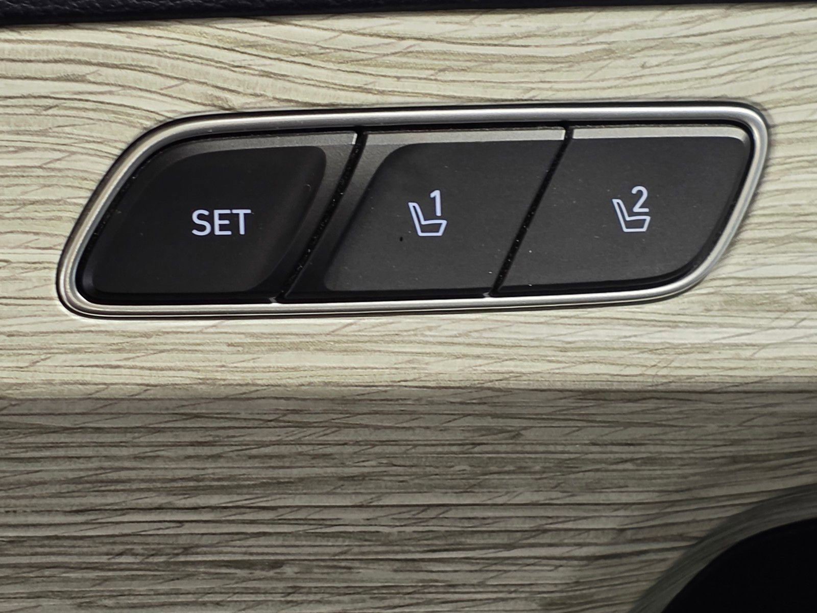 Used 2024 Hyundai Palisade Calligraphy image 23