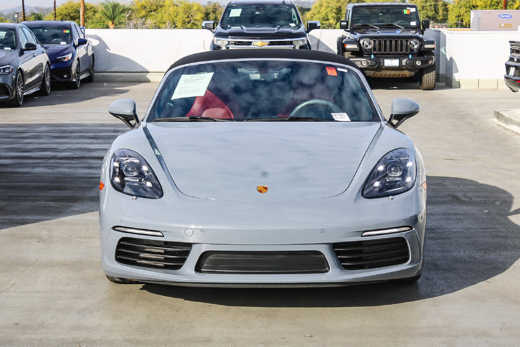 Used 2024 Porsche 718 Boxster S RWD image 3